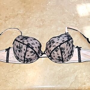 B.tempt'd by Wacoal French Desire push-up bra with removable pads